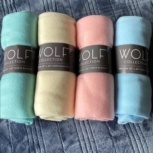 Blanket 4 units 30” x 40” Fleece Blanket NEW